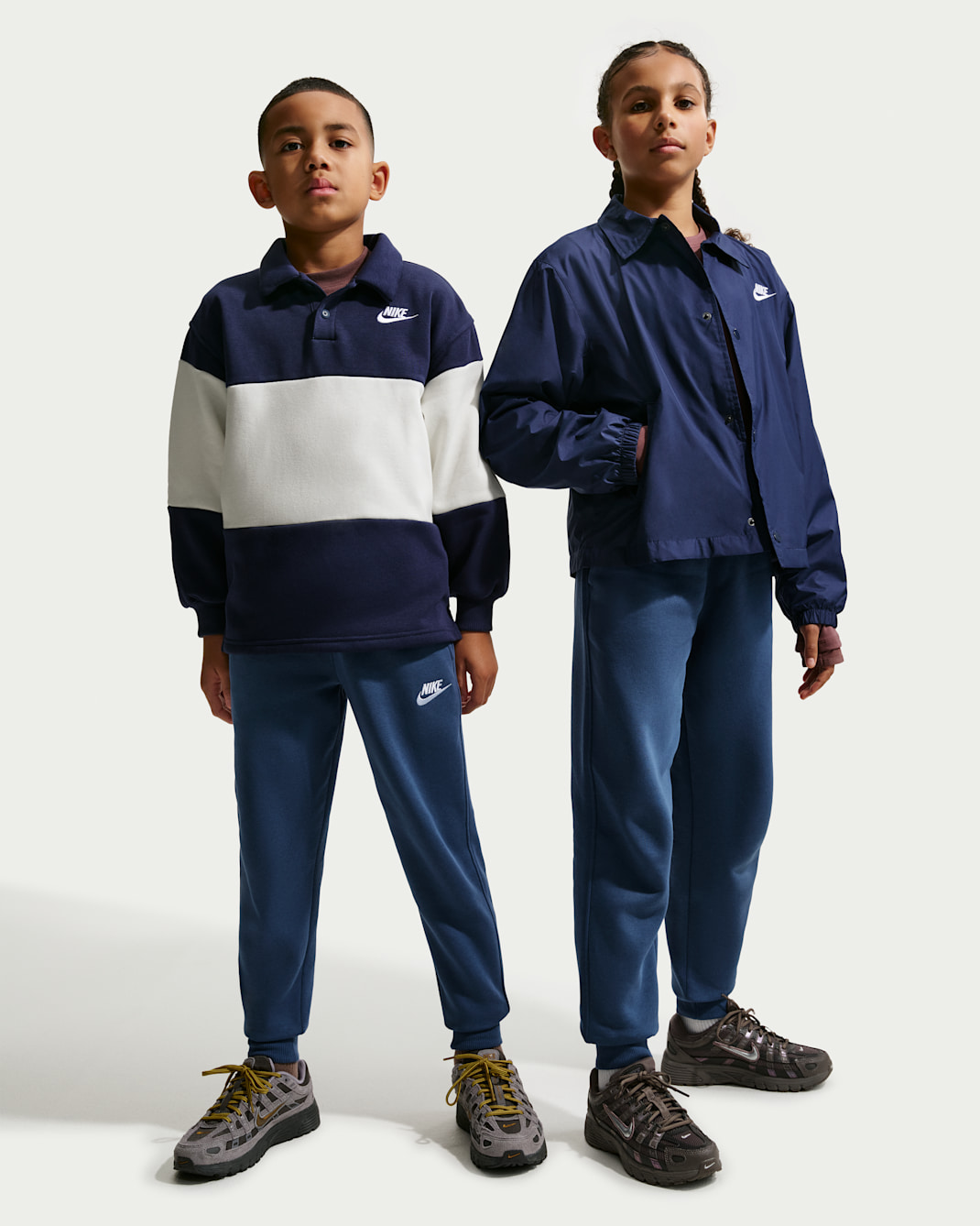 Nike Sportswear Club Fleece Genç Çocuk Jogger'ı - Mystic Navy/Beyaz