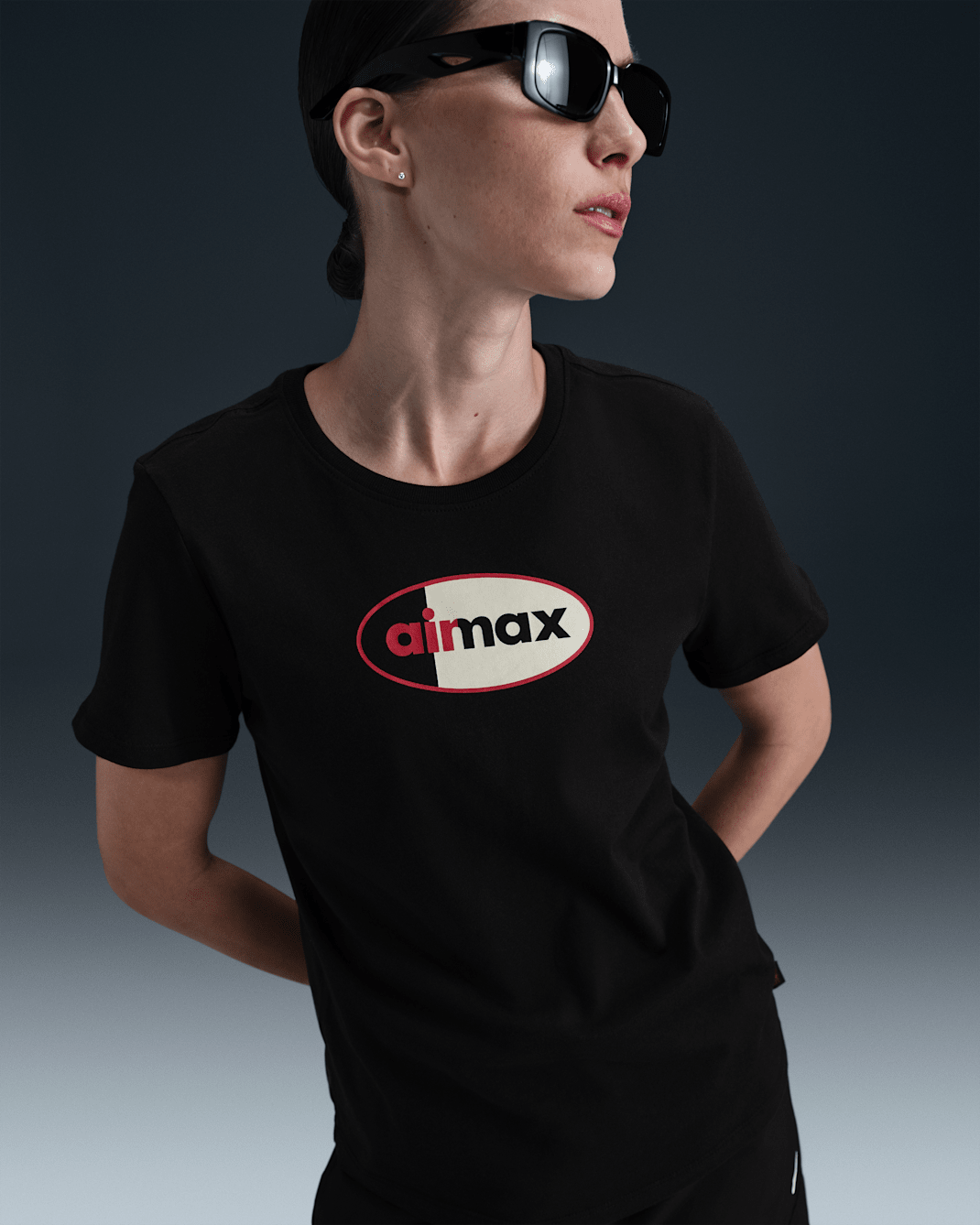 Liverpool F.C. Air Max Women's Nike Football T-Shirt - Black