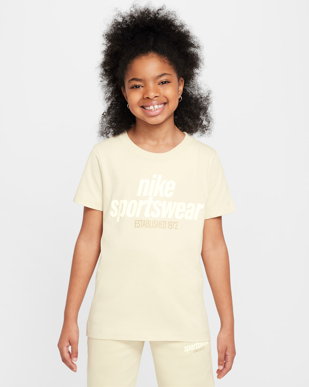 Nike Sportswear Playera para niños talla grande - Caqui claro