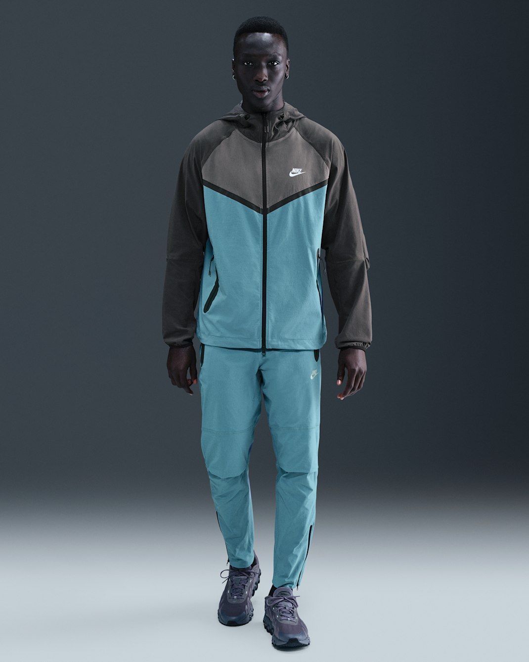 Pantalon tissé à ourlet ouvert Nike Tech pour homme - Smokey Blue