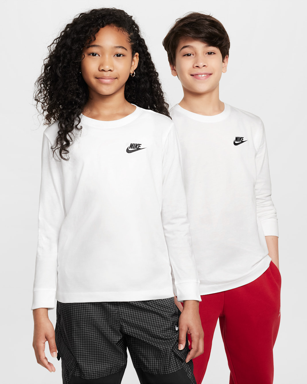 Μακρυμάνικο T-Shirt Nike Sportswear για μεγάλα παιδιά - Λευκό/Μαύρο
