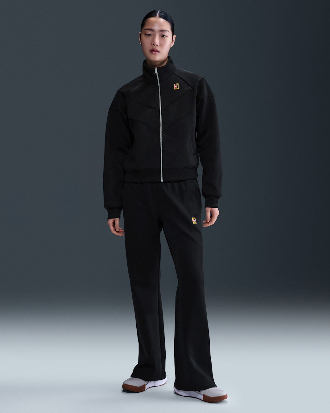 NikeCourt Heritage Windrunner Women's Mid-Rise Tennis Pants - Black
