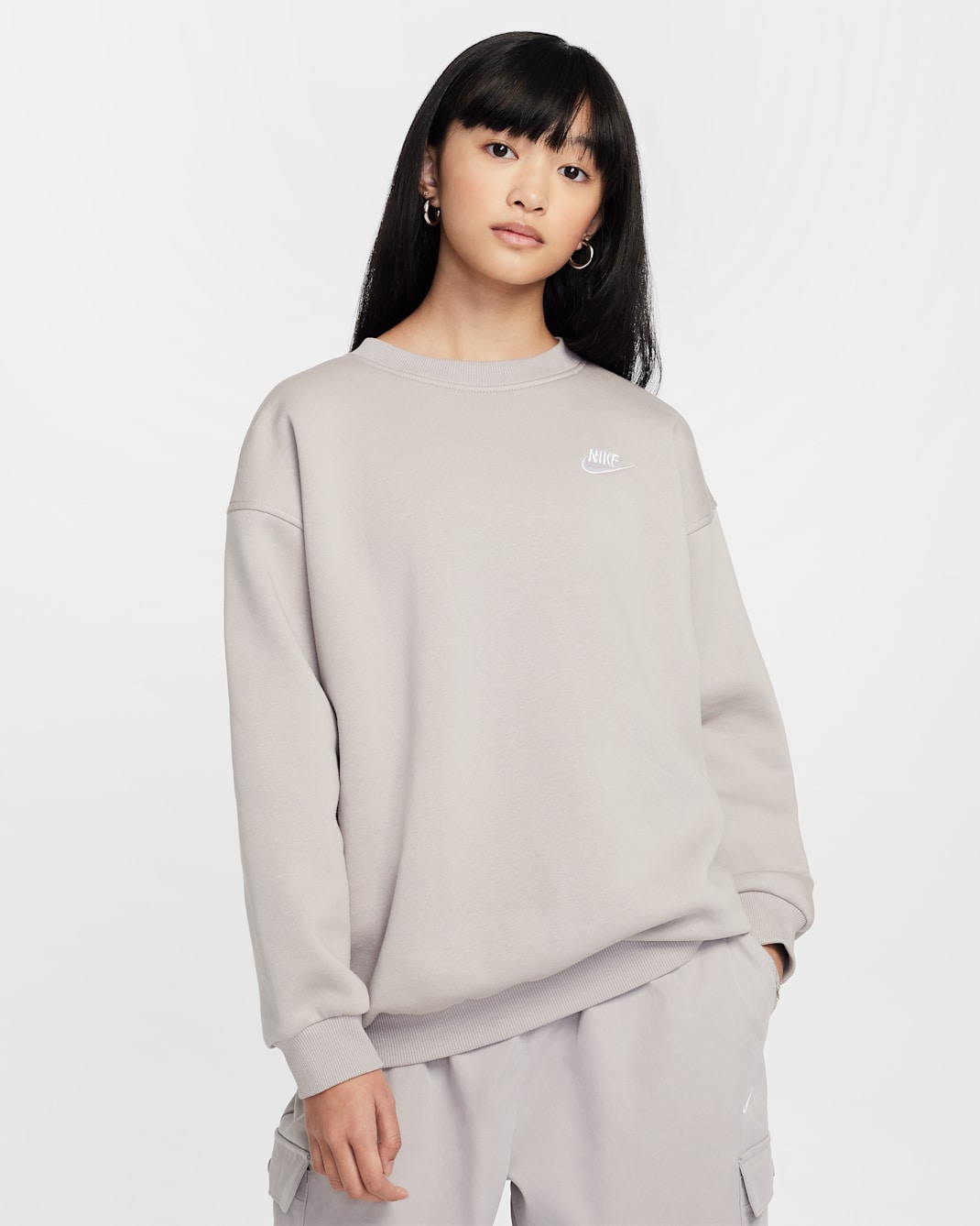Nike Sportswear Club Fleece Older Kids' Oversized Sweatshirt - College Grey/White