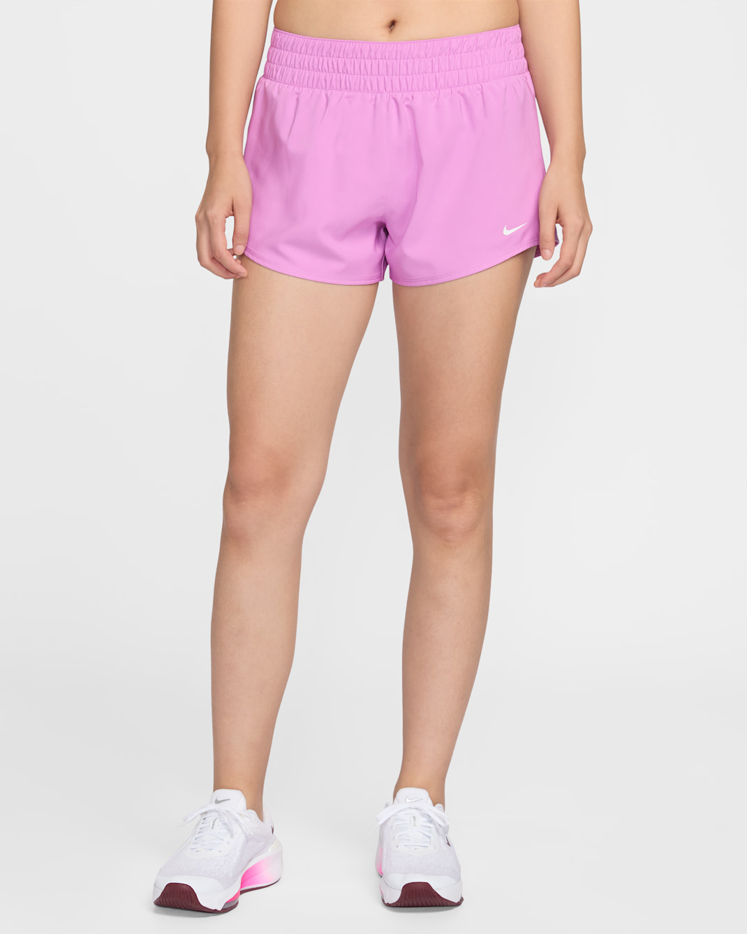 Nike Dri-FIT One 女款中腰 3" 隱藏式內裡短褲 - Light Magenta/白色