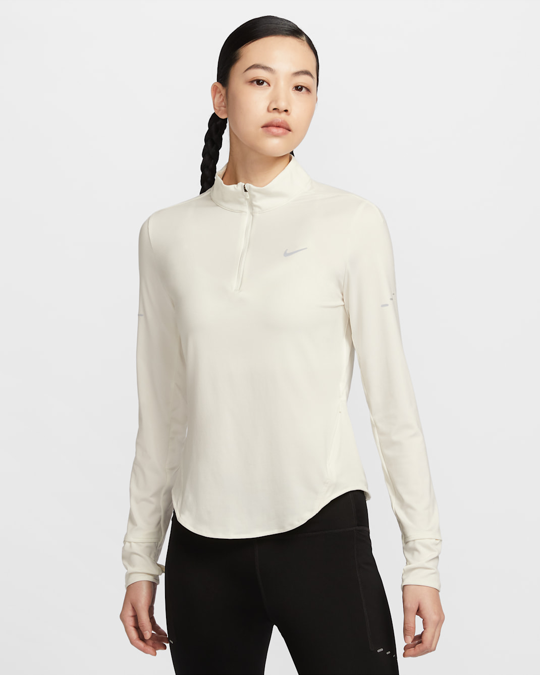 나이키 스위프트 여성 드라이 핏 UV 쿼터집 러닝 탑 - 세일