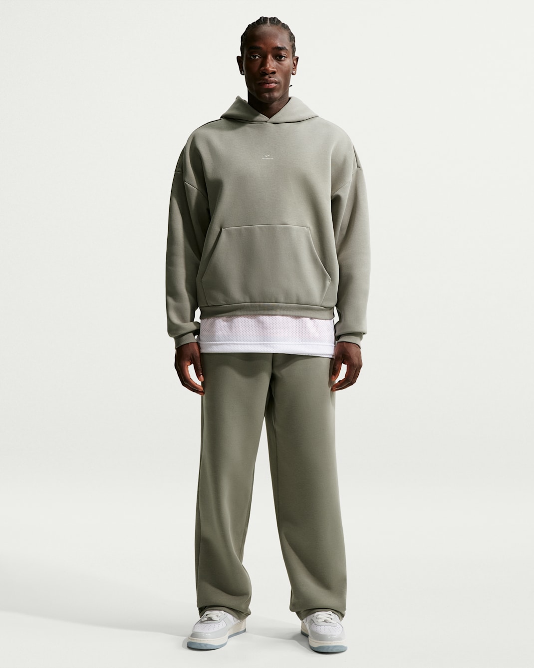 Nike Standard Issue Men's Therma-FIT Brushed Open-Hem Basketball Pants - Dark Stucco/Pale Ivory