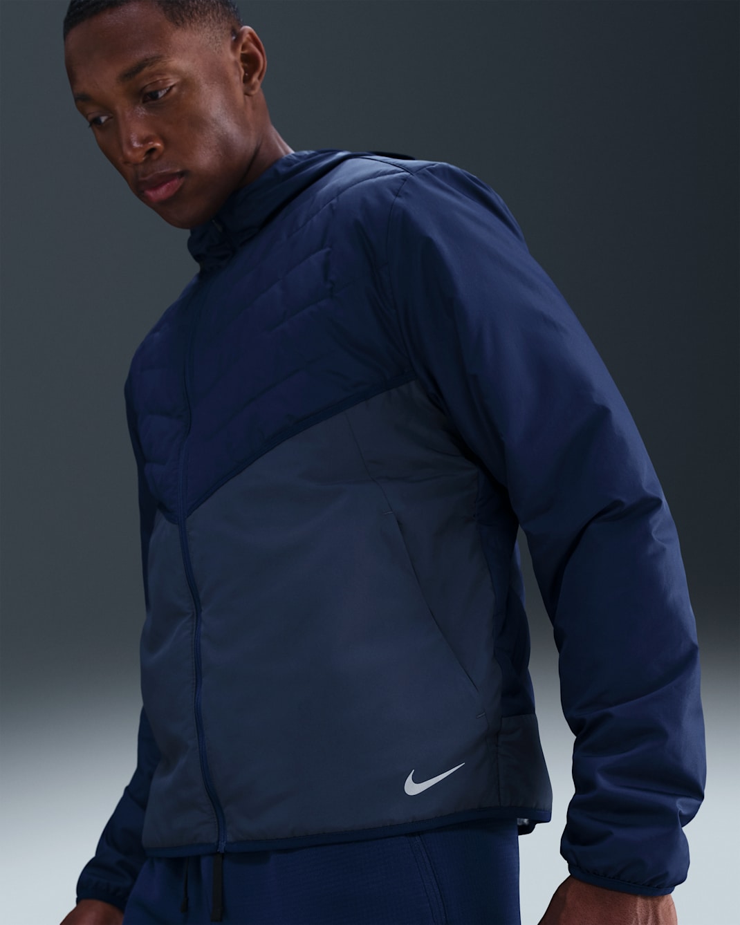 Nike Therma-FIT Repel løpejakke med syntetisk fyll til herre - Blue Void/Thunder Blue