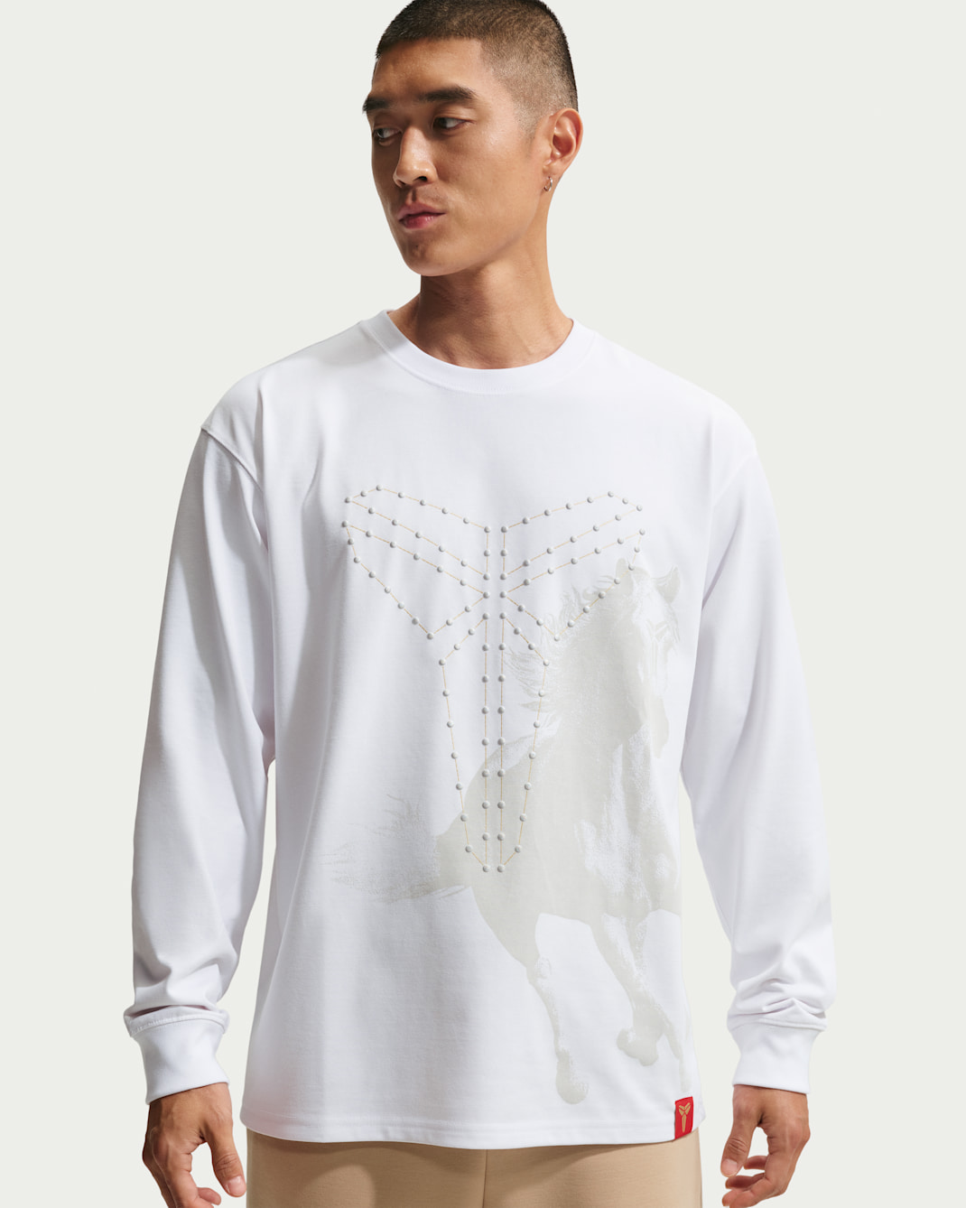 コービー メンズ Dri-FIT ロングスリーブ バスケットボール Tシャツ - ホワイト