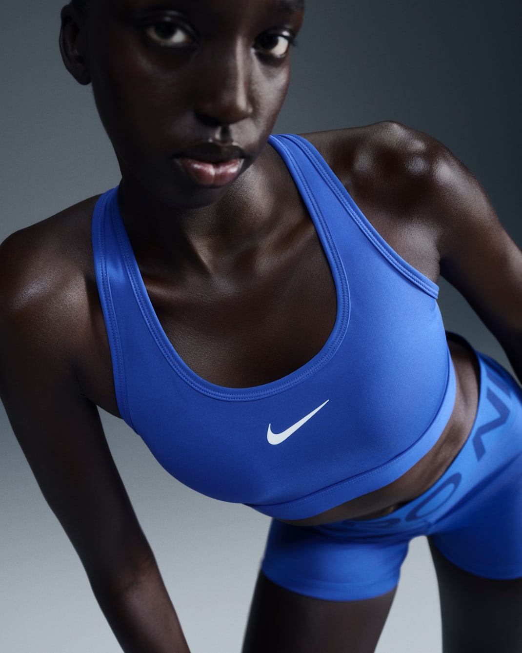 Nike Swoosh Medium Support Women's Padded Sports Bra - Hyper Royal/White