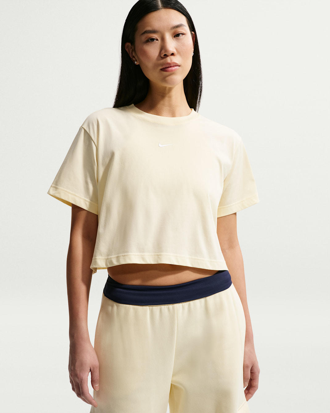 Nike Sportswear Women's Loose Short-Sleeve Cropped T-Shirt - Alabaster