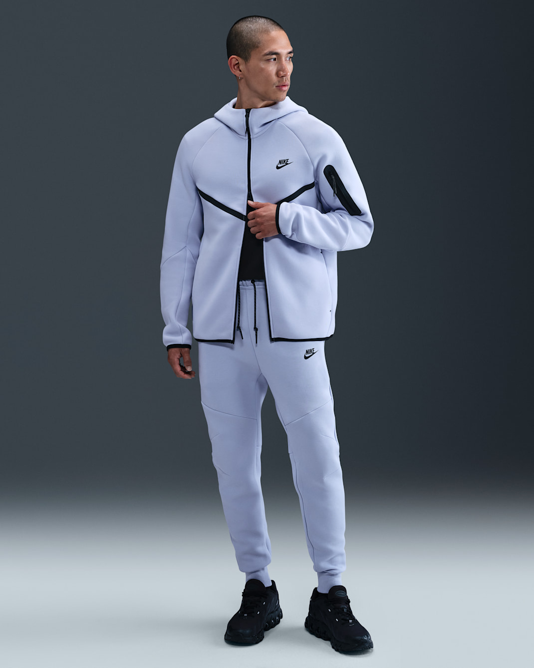 กางเกงจ๊อกกิ้งผ้าฟลีซผู้ชาย Nike Tech - Ghost/ดำ