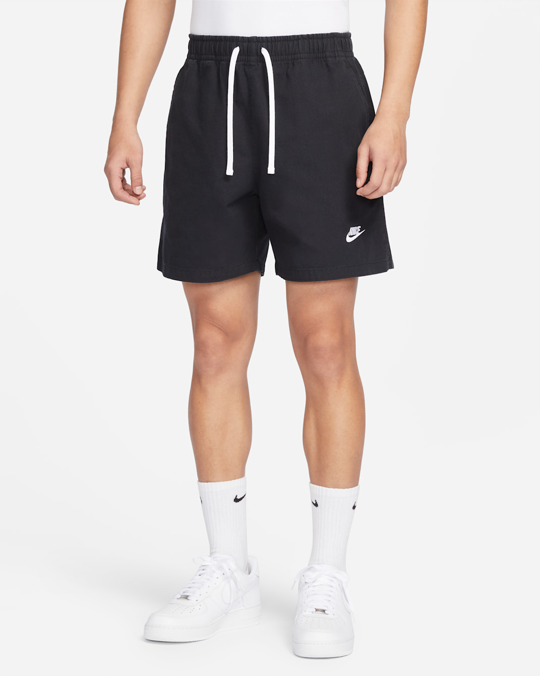 Nike Club Men's Woven Flow Shorts - Black/White