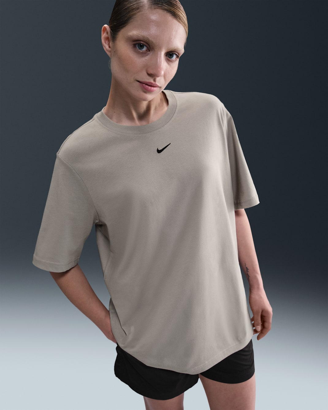 Nike Sportswear Essential Women's T-Shirt - College Grey