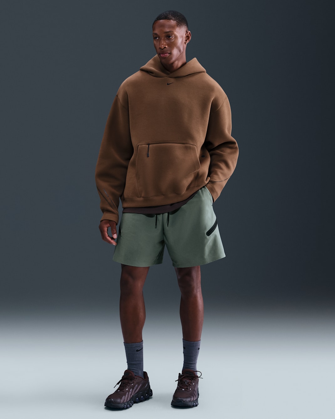 Nike Tech Men's Dri-FIT Shori Loose-Fit Shorts - Clay Green/Black