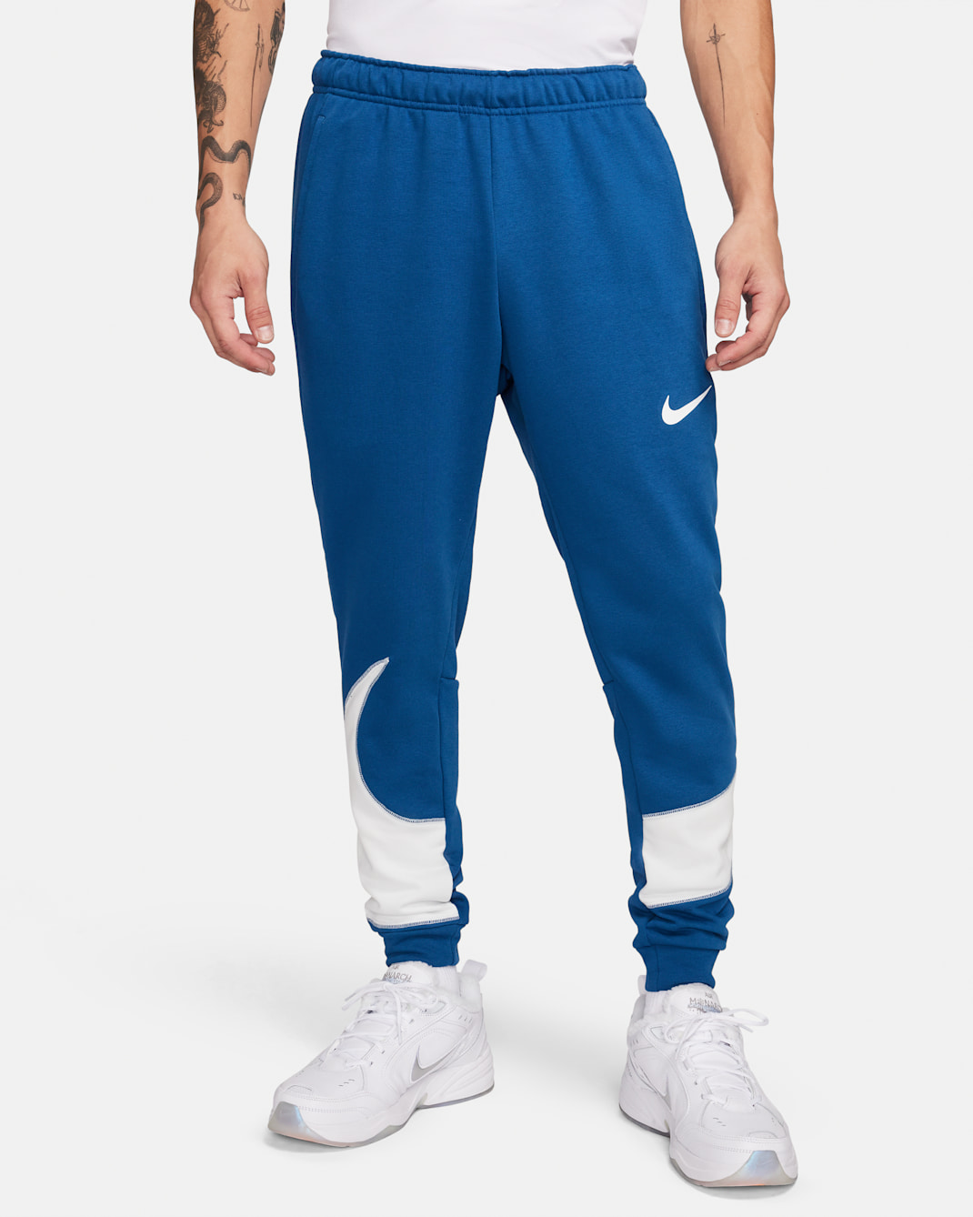 Nike Dri-FIT Men's Tapered Fitness Trousers - Court Blue/Summit White