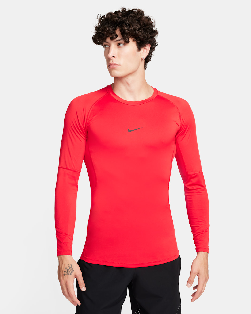Nike Pro Men's Dri-FIT Dri-FIT Fitness-Longsleeve mit enger Passform für Herren - University Red/Schwarz