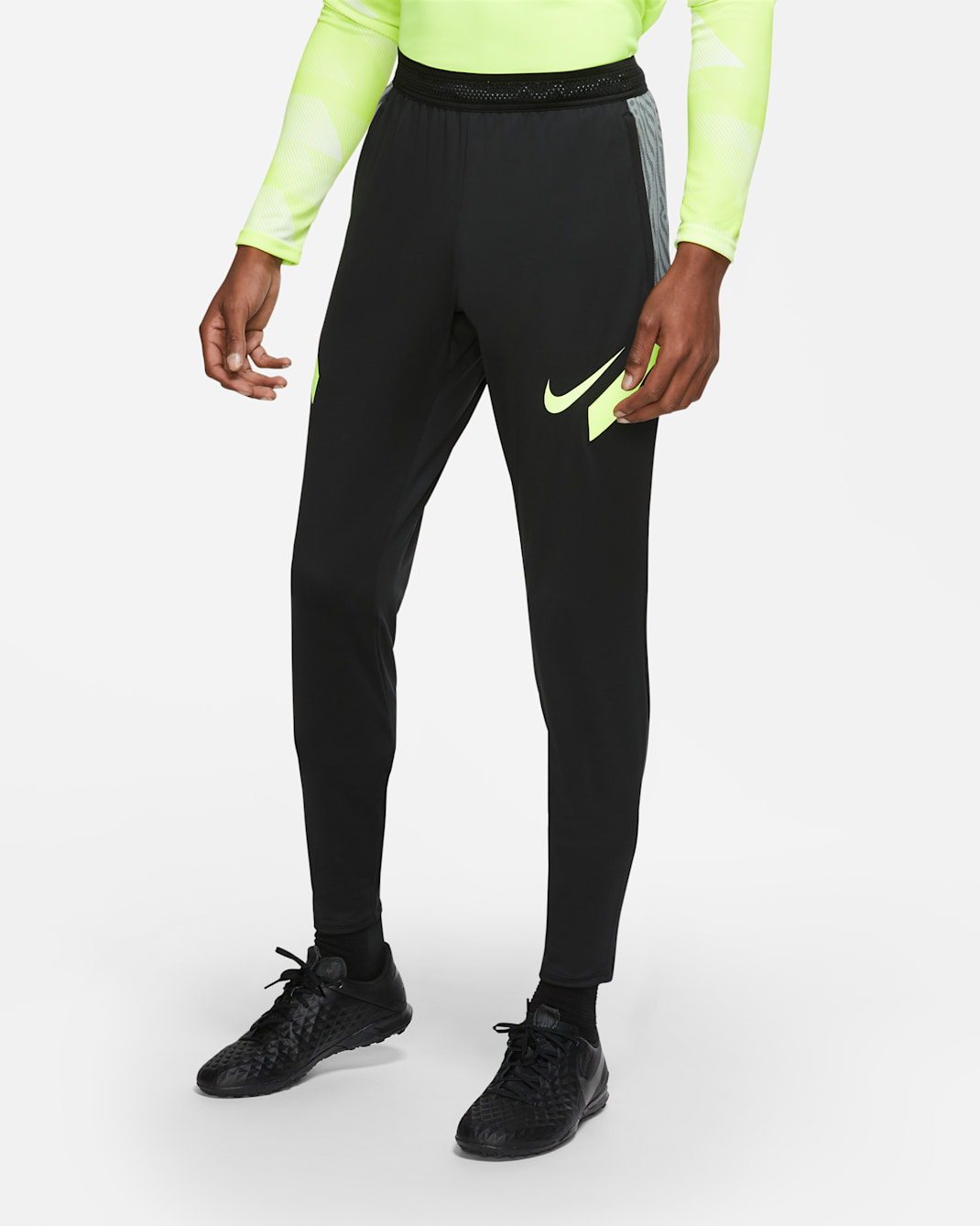 Nike Dri-FIT Strike fotballbukse til herre - Svart/Smoke Grey/Svart/Volt
