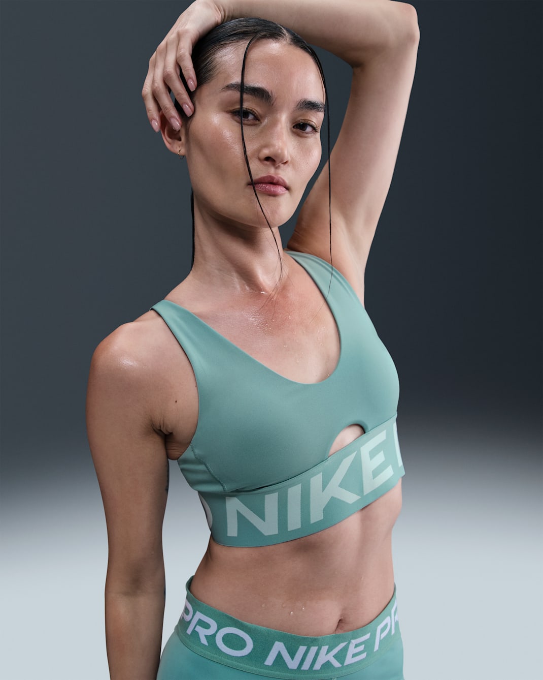 Nike Pro Indy Plunge Women's Medium-Support Padded Sports Bra - Cannon/Jade Ice/White