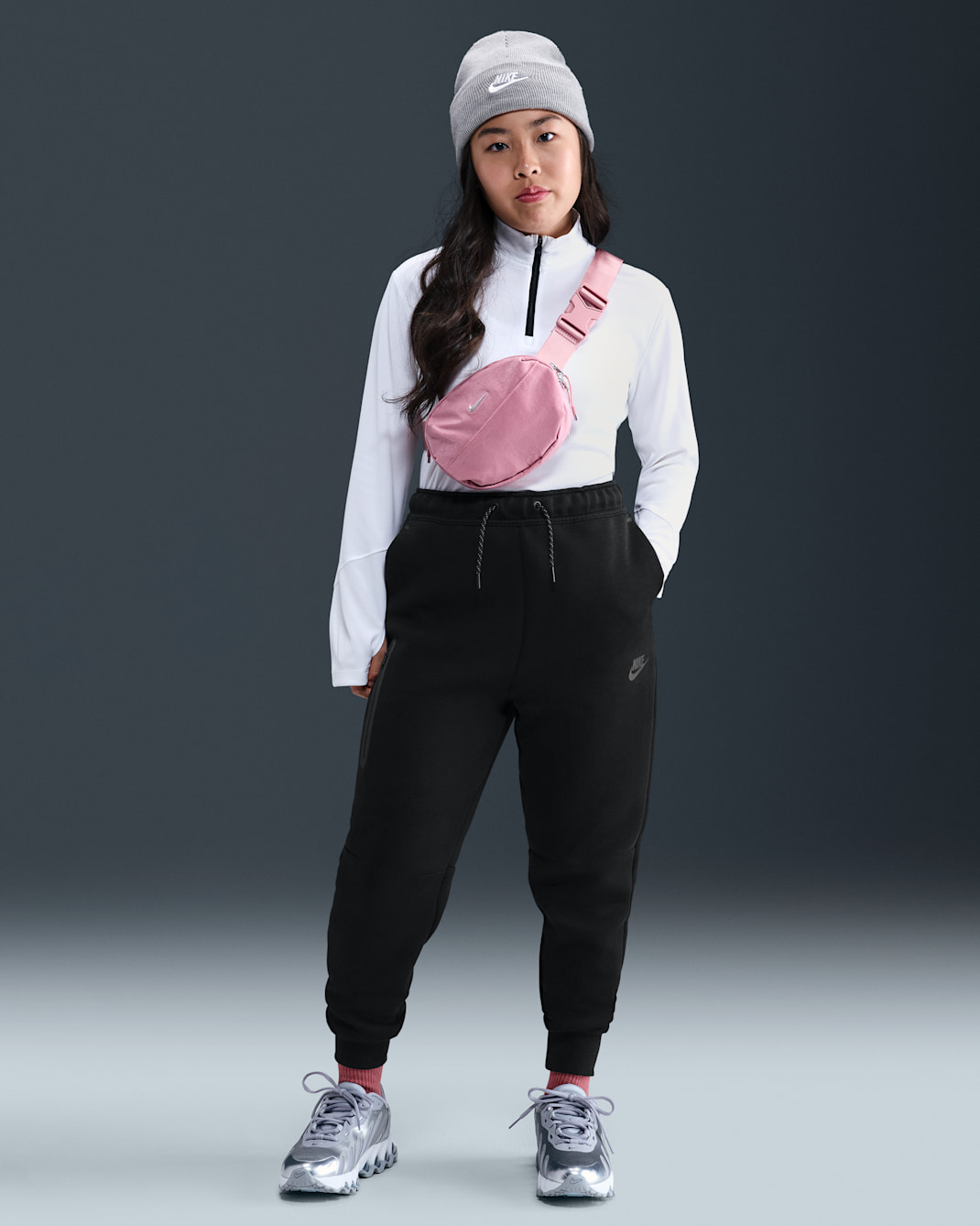Nike Sportswear Tech Fleece Girls' Joggers (Extended Size) - Black/Black/Black/Black