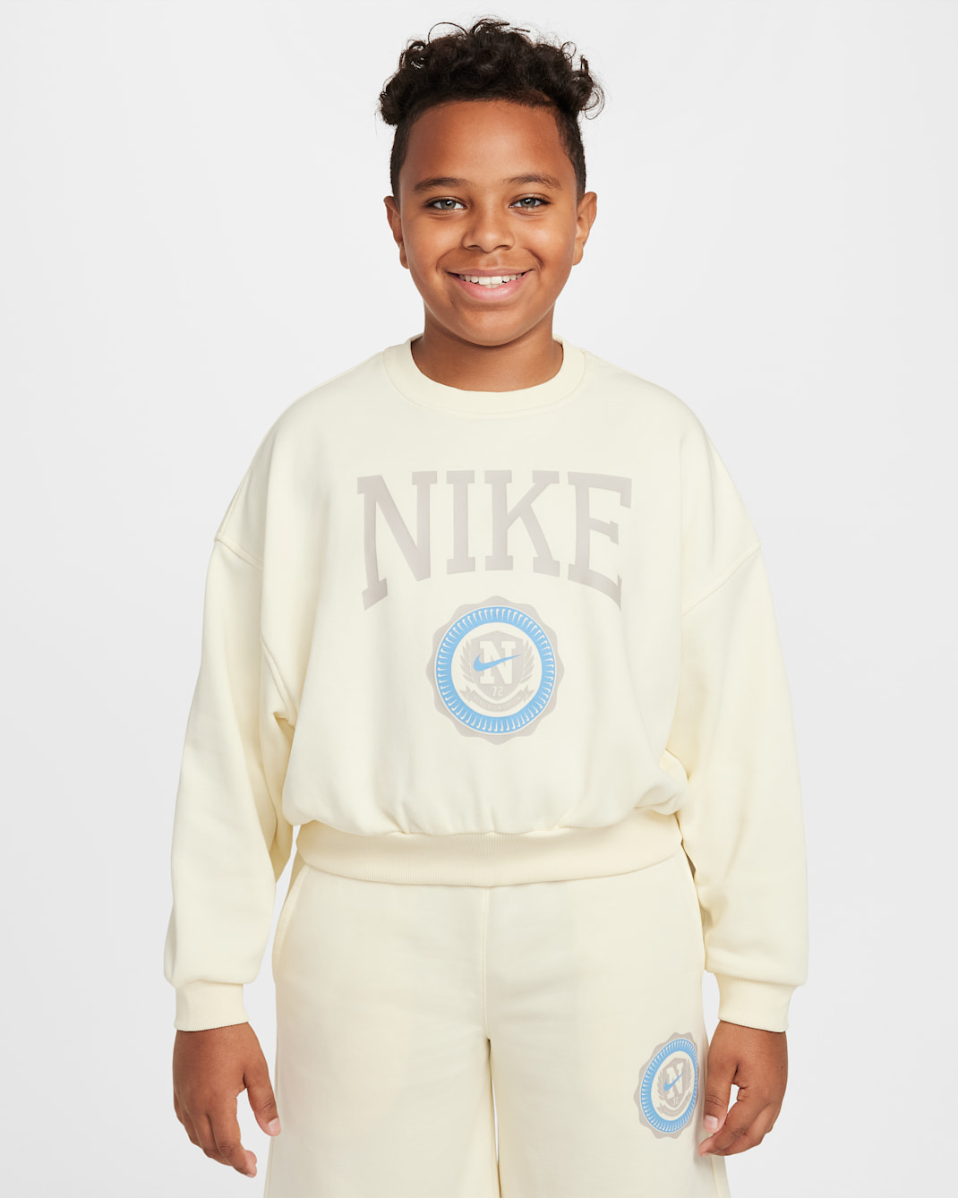 Nike Sportswear Club Girls' French Terry Crew-Neck Sweatshirt - Coconut Milk/College Grey