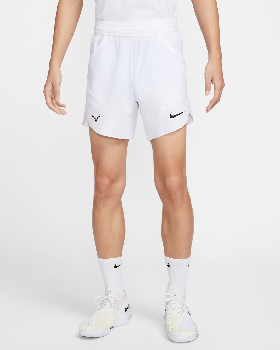 Rafa 男款 Nike Dri-FIT ADV 7" 網球短褲 - 白色/黑色