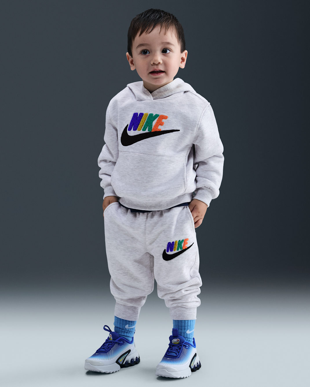 Joggers de chenilla infantil Nike Club - Abedul jaspeado