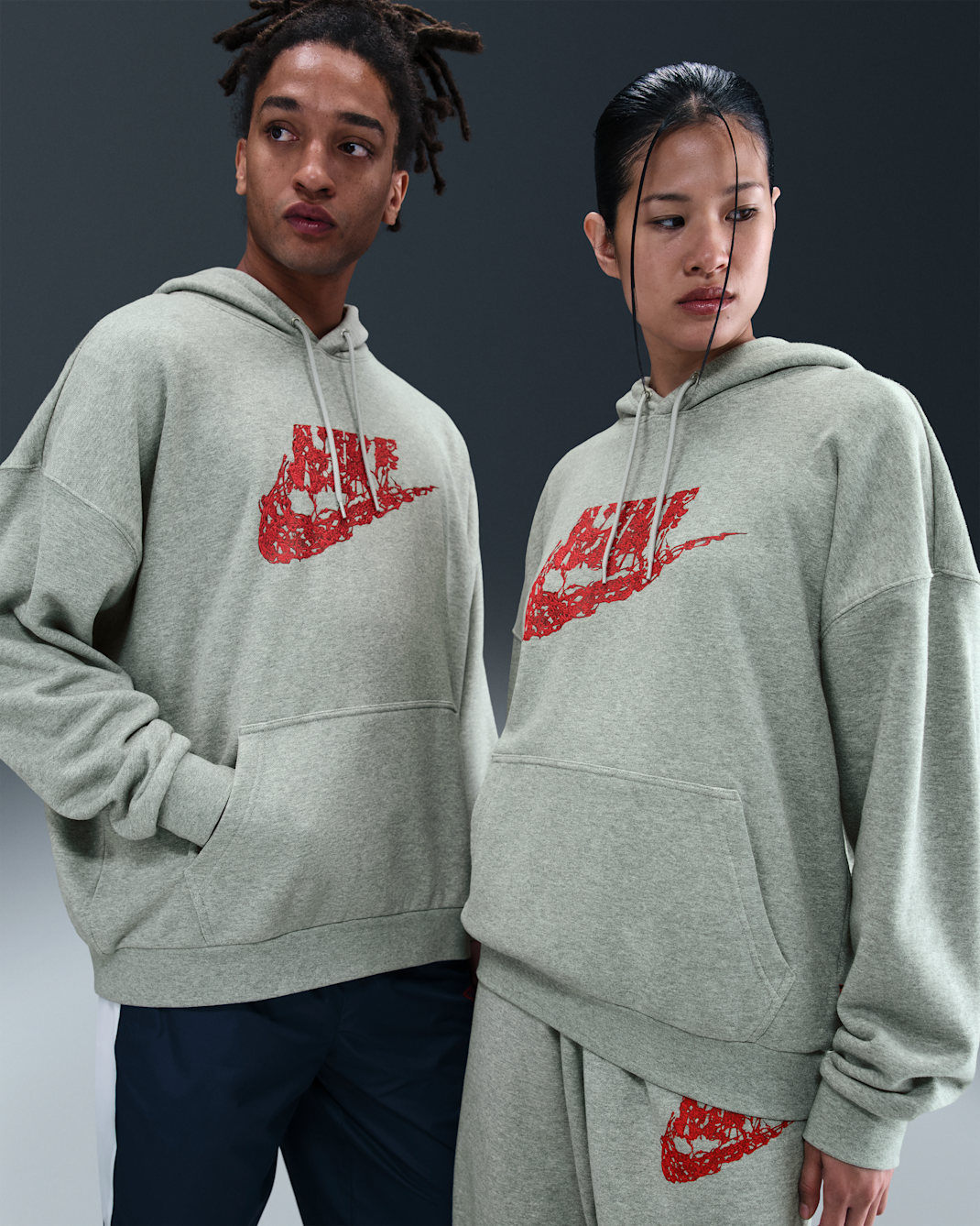 Nike Sportswear Men's Oversized Hoodie - Dark Grey Heather/Light Smoke Grey