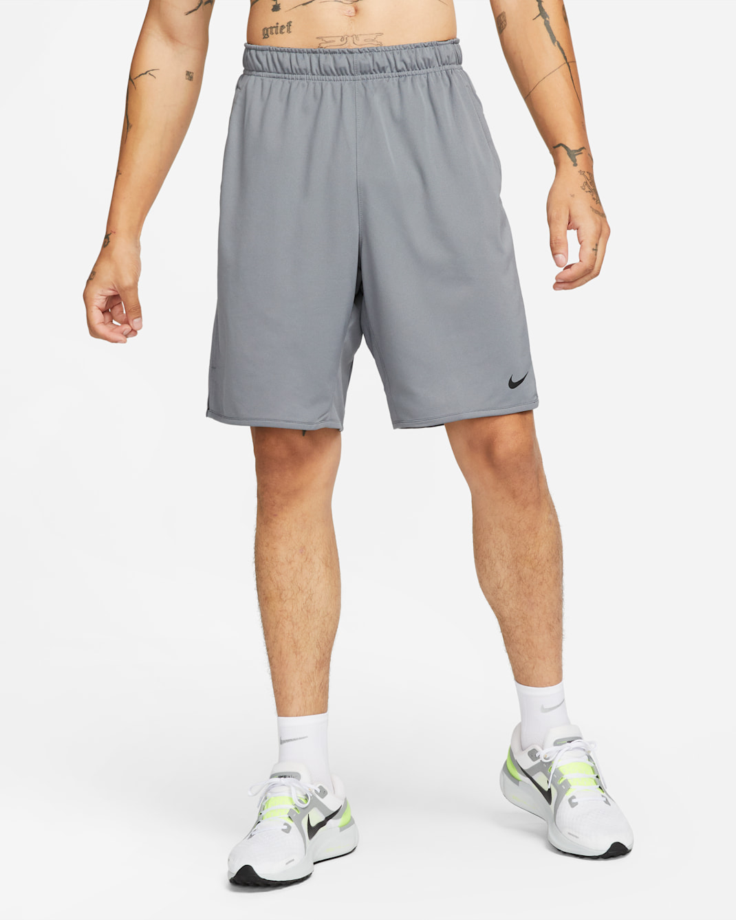 Nike Totality vielseitige Dri-FIT Herrenshorts ohne Futter (ca. 23 cm) - Smoke Grey/Schwarz/Smoke Grey/Schwarz