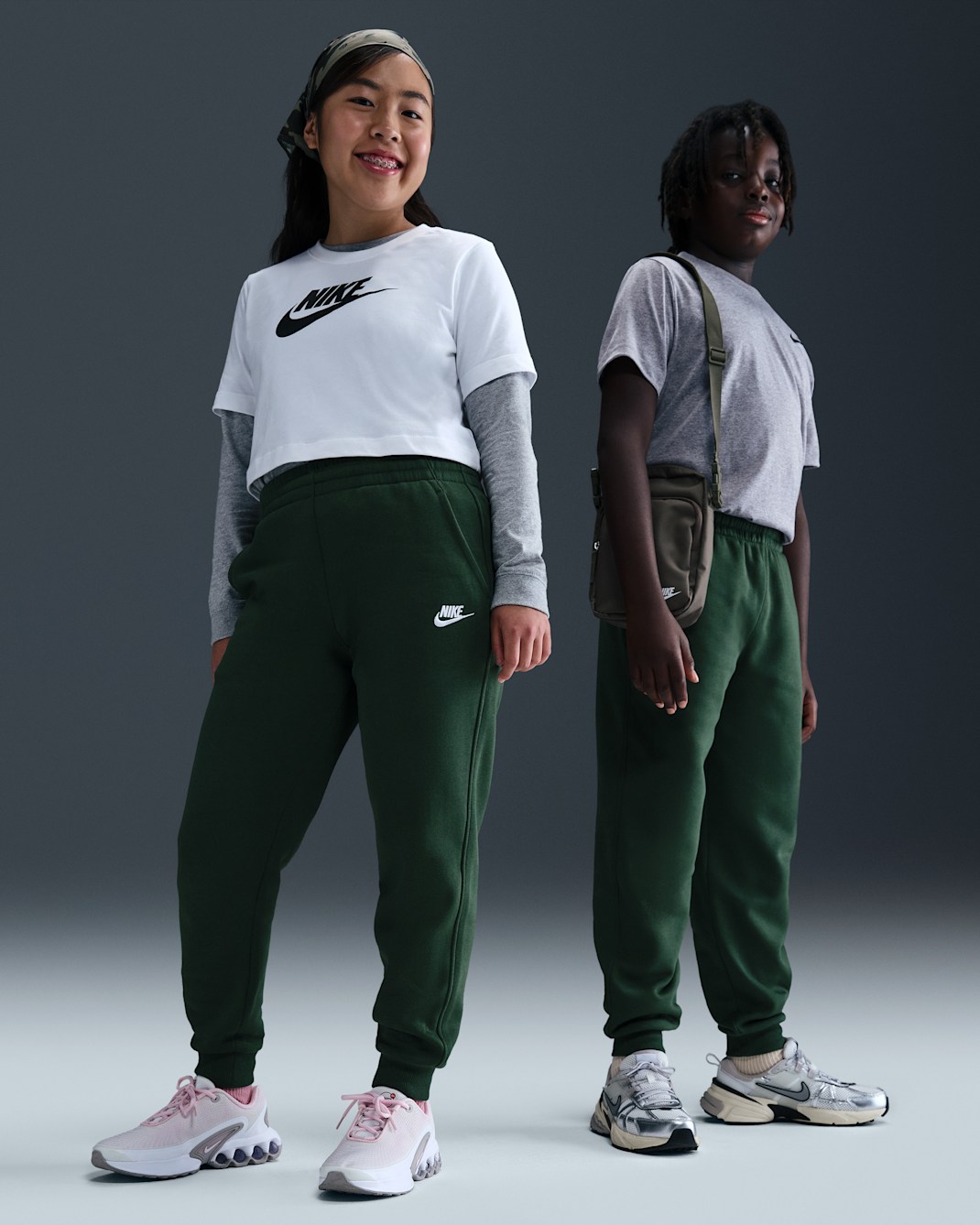 Nike Sportswear Club Fleece Big Kids' Joggers (Extended Size) - Fir/White