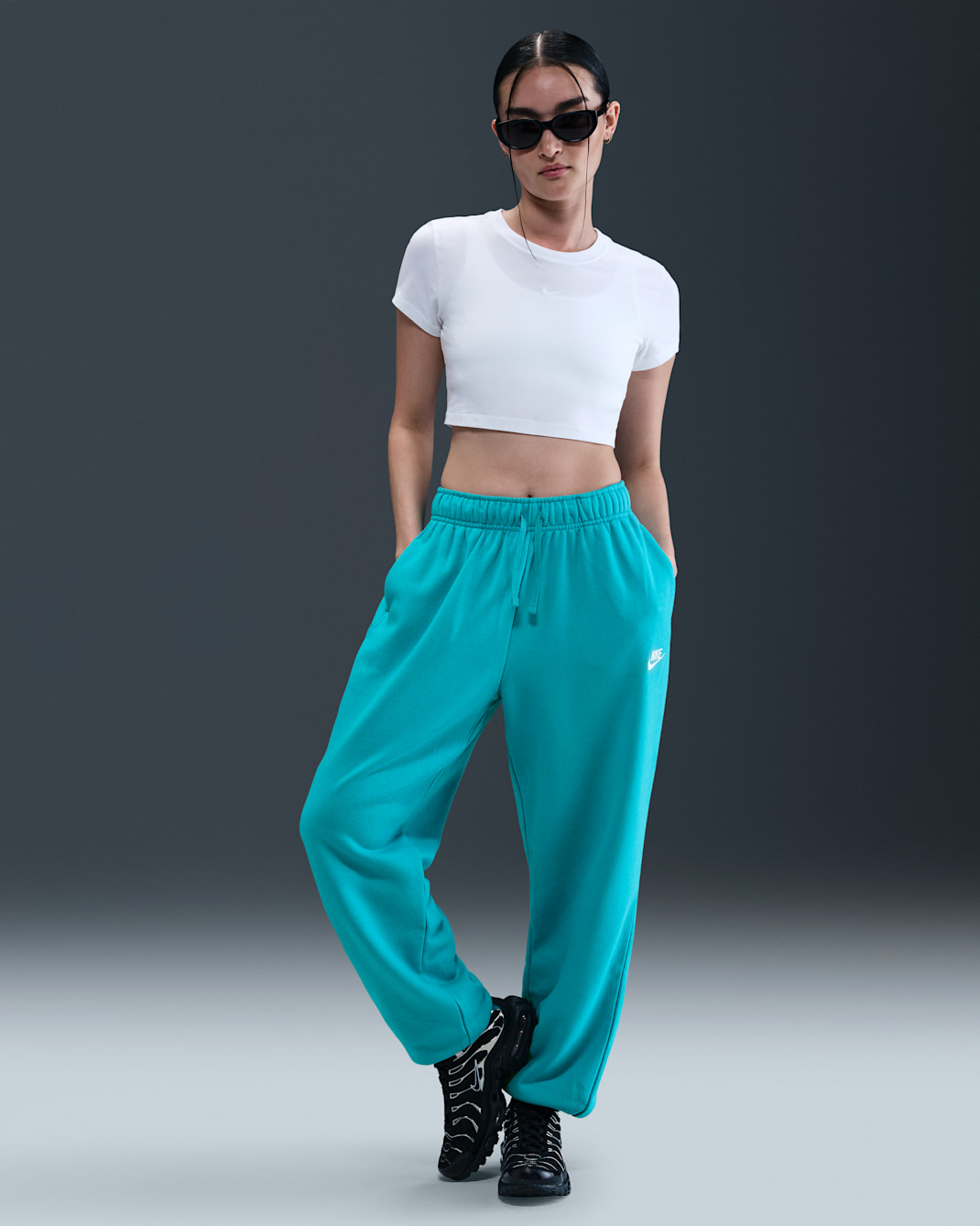 Nike Sportswear Club Fleece Women's Mid-Rise Oversized Sweatpants - Dusty Cactus/White