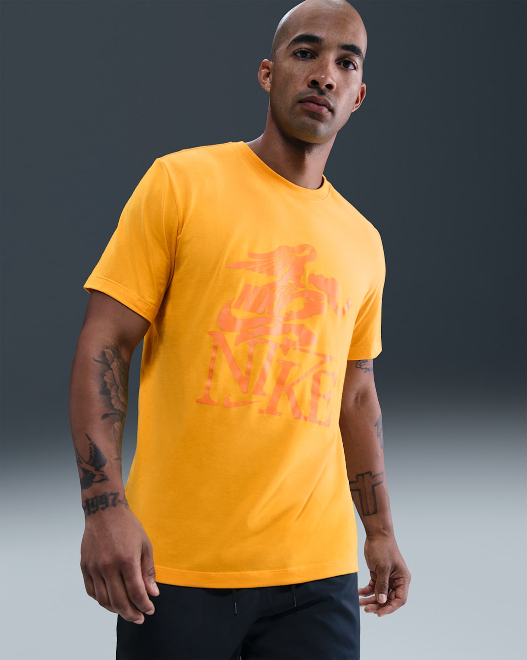 Nike Sportswear Men's T-Shirt - University Gold