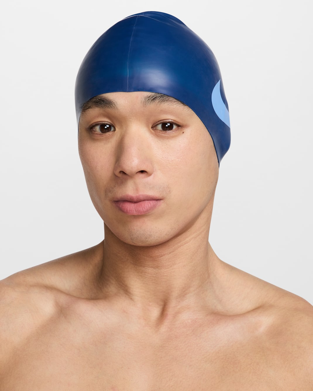 Gorra de natación Nike Swim Big Swoosh - Azul marino medianoche/Azul universitario
