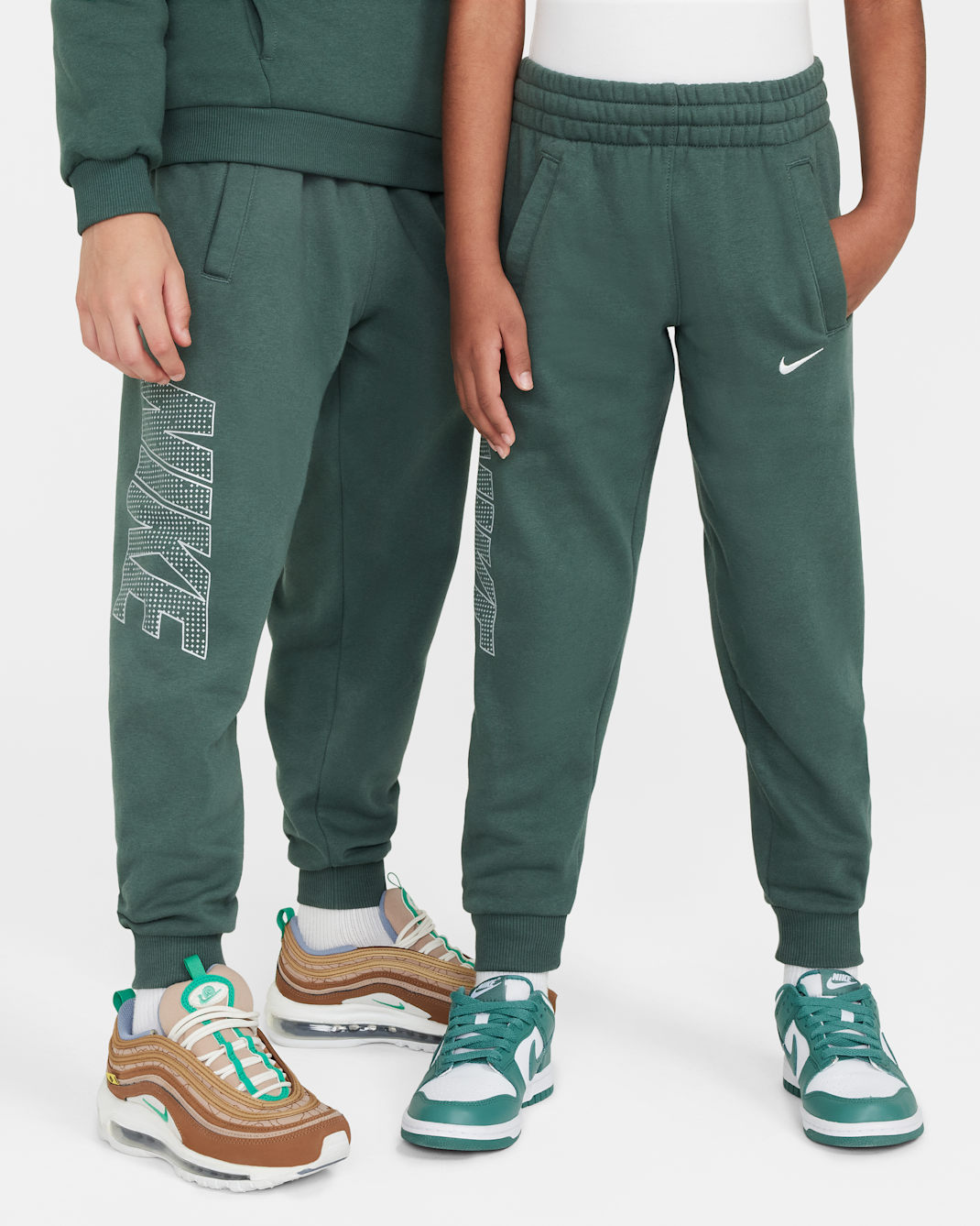 Joggers para niños talla grande Nike Sportswear Club Fleece - Verde vintage/Plata metalizado