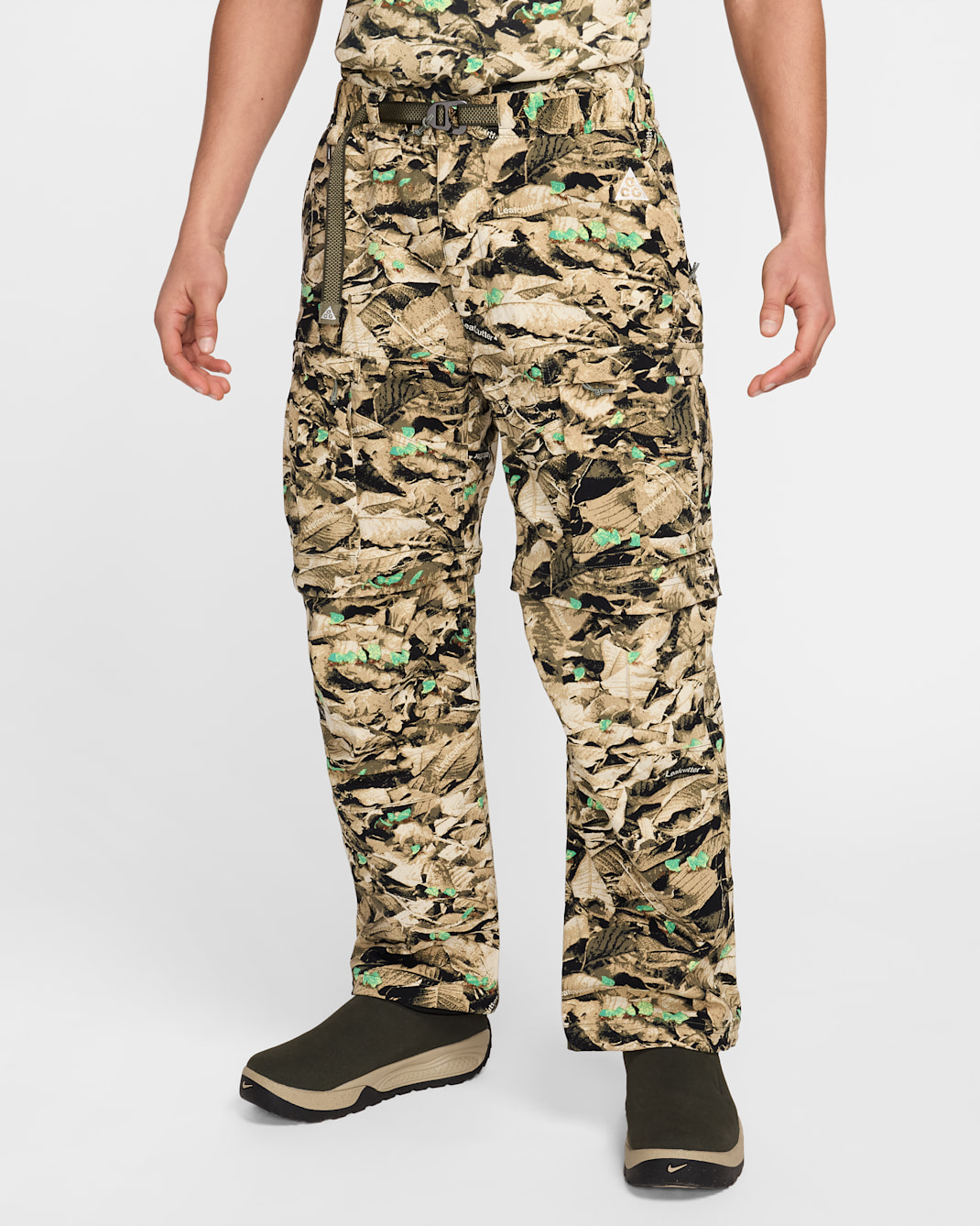 Nike ACG 'Smith Summit' Water-Repellent UV Cargo Trousers - Parachute Beige/Sequoia/Medium Olive/Summit White