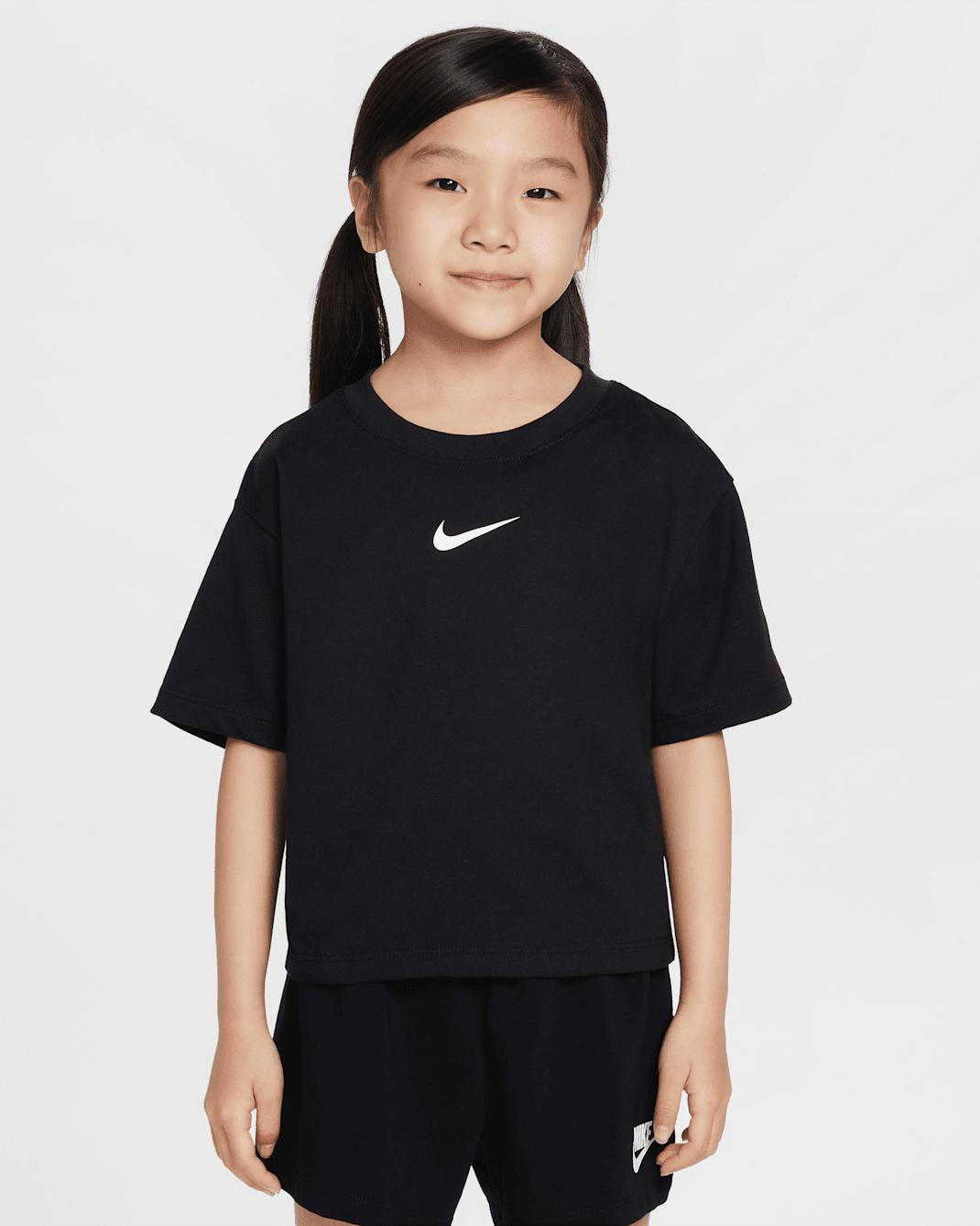 Playera deportiva Femme para niños talla pequeña Nike - Negro