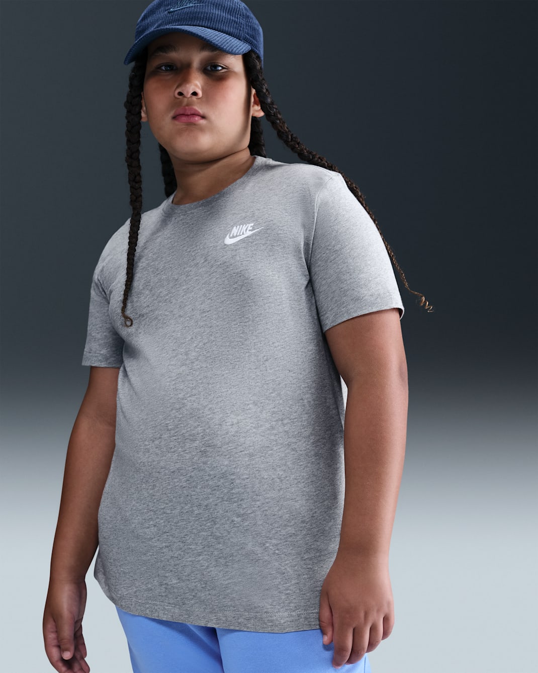 Nike Sportswear Older Kids' T-Shirt (Extended Size) - Dark Grey Heather