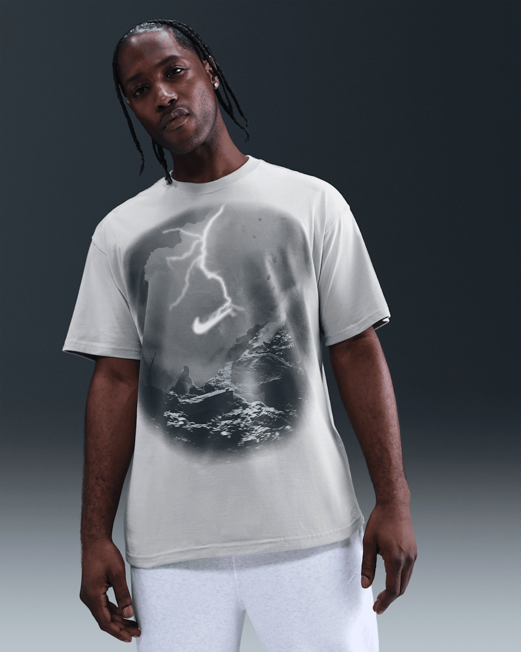 Nike Sportswear Men's Max90 T-Shirt - Light Smoke Grey