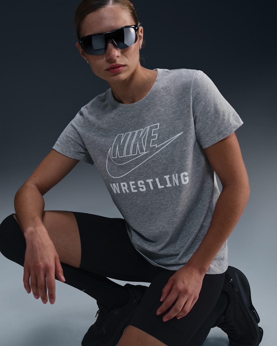 Nike Swoosh Women's Wrestling T-Shirt - Dark Grey Heather
