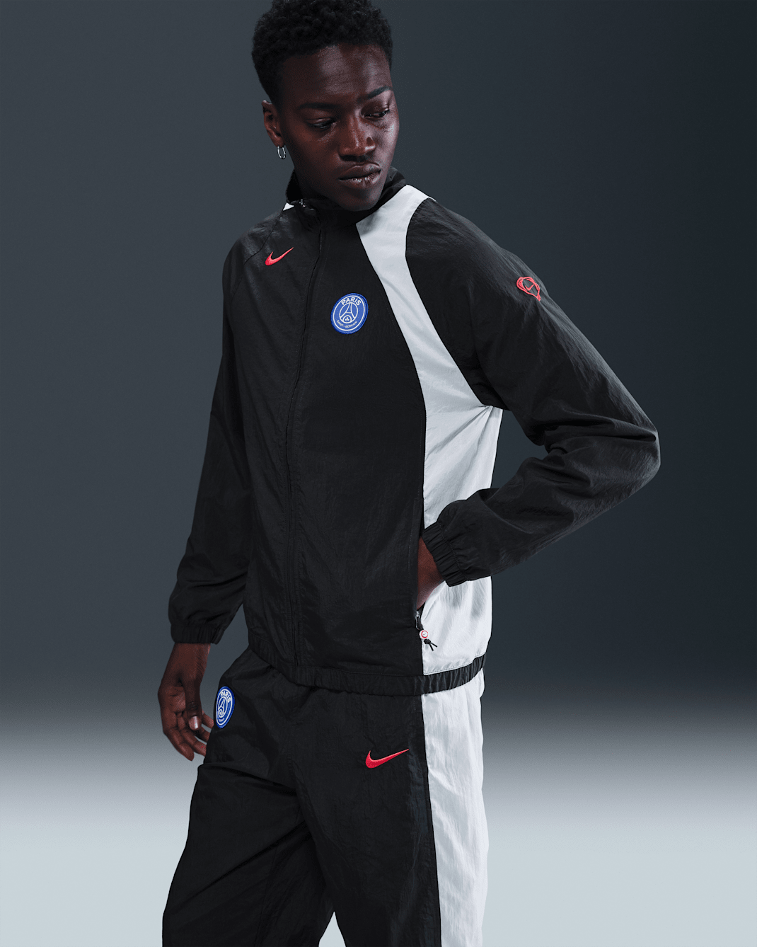 Paris Saint-Germain Men's Nike Football Total 90 Football Tracksuit Jacket - Black/White/Global Red
