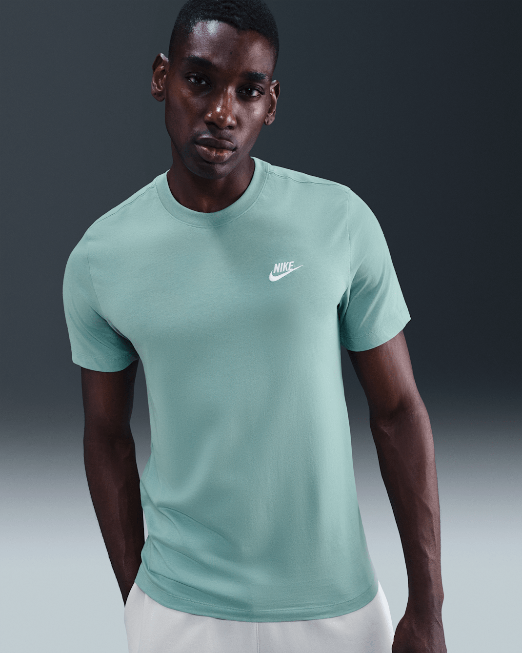Nike Sportswear Club Men's T-Shirt - Cannon