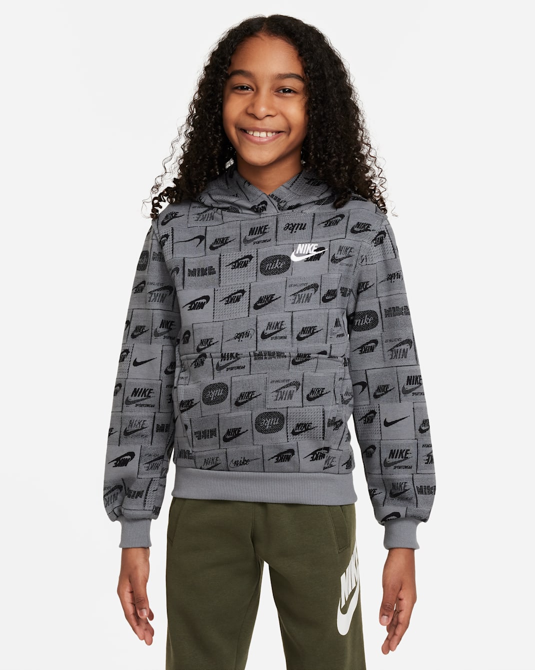 Nike Sportswear Club Fleece Older Kids' Hoodie - Smoke Grey/White