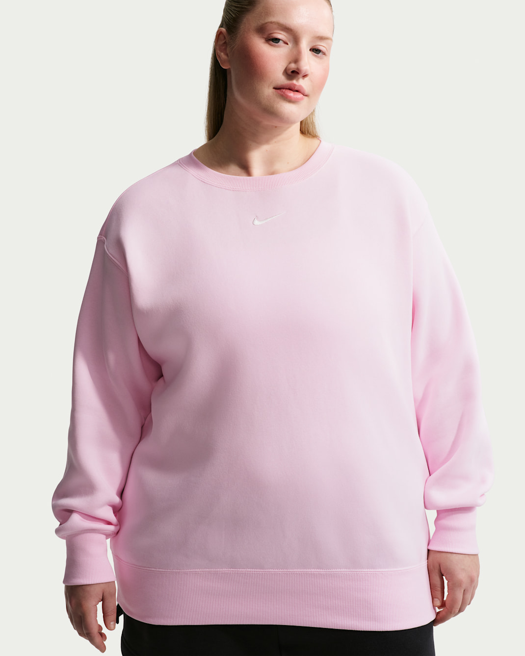 Sudadera oversized de cuello redondo de tejido Fleece para mujer (talla grande) Nike Sportswear Phoenix - Espuma rosa/Vela