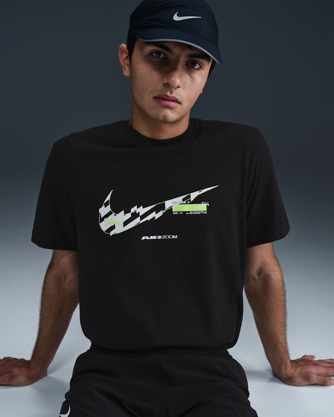 Löpar-t-shirt Nike för män - Svart