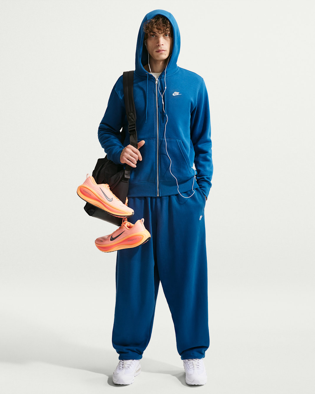 Nike Sportswear Club oversized broek van sweatstof voor heren - Court Blue/Court Blue/Wit