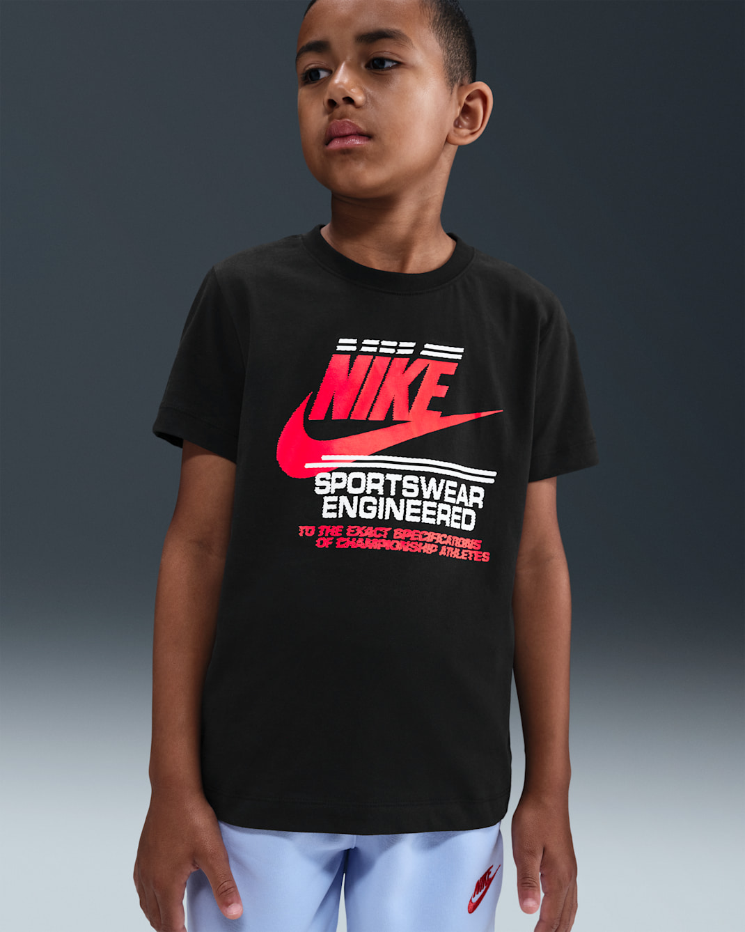 Playera para niños talla grande Nike Sportswear - Negro