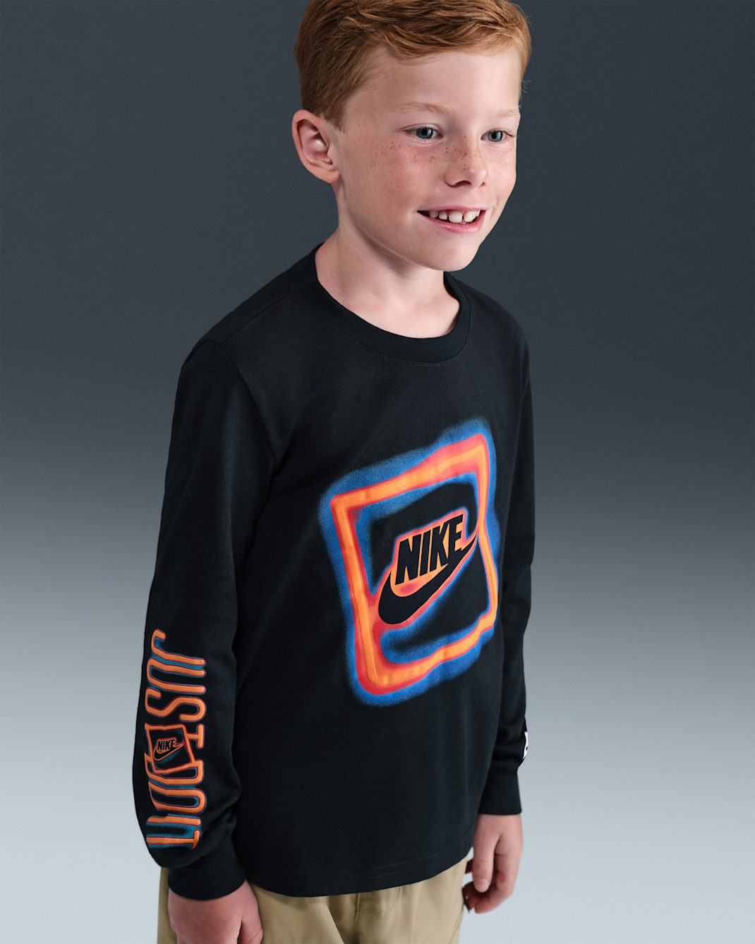 Playera de manga larga para niños talla pequeña Nike Glow With Me - Negro