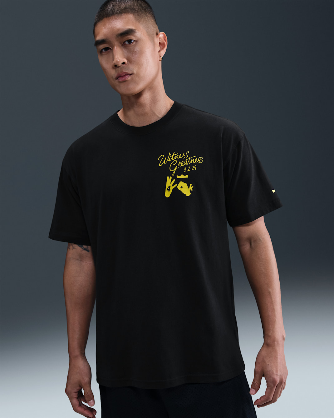 レブロン "Uncharted"⁠メンズ マックス90 バスケットボール Tシャツ - ブラック