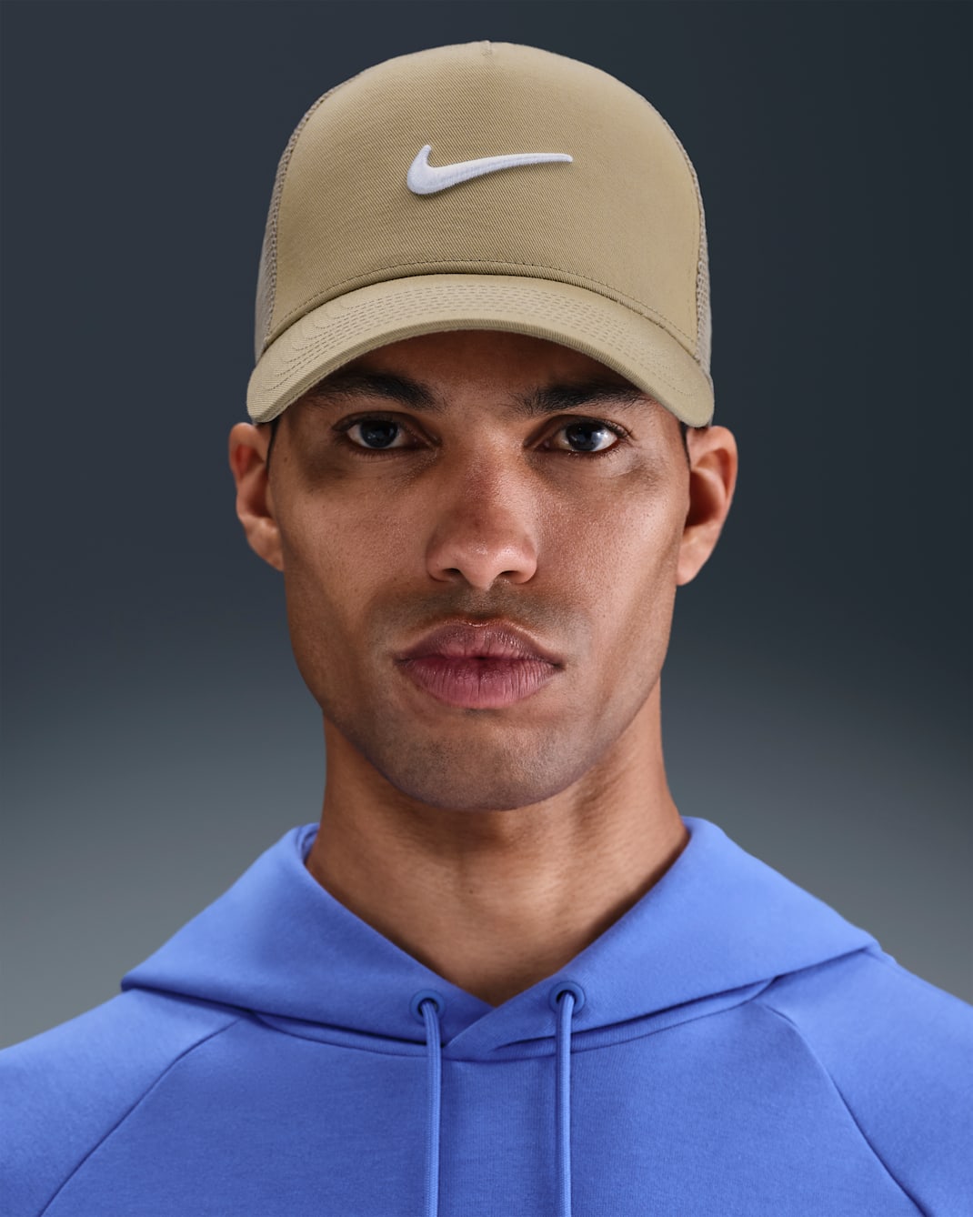 Nike Rise Structured Trucker Cap - Parachute Beige/Parachute Beige/White