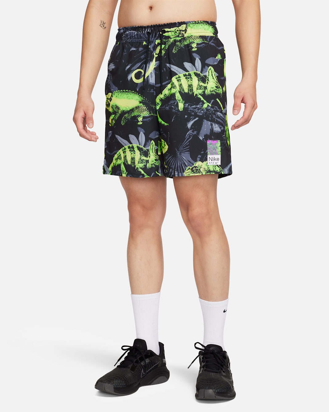 Nike Dri-FIT Unlimited Studio '72 Men's 18cm (approx.) Unlined Woven Fitness Shorts - Lime Blast/Luminous Green