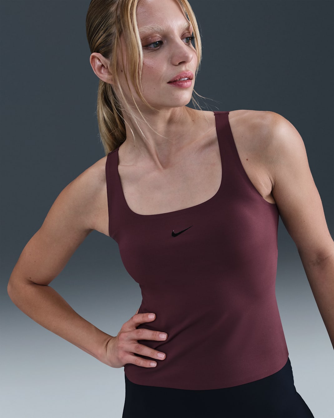 Nike Form Women's Tank Top - Burgundy Crush/Burgundy Ash